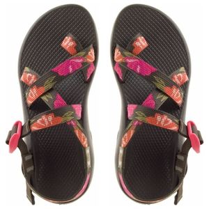 Womens size 11 Chaco Sandals pink flower hibiscus